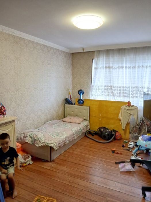 4 xonali kvartira Sotiladi Yunusobod ga yaqin