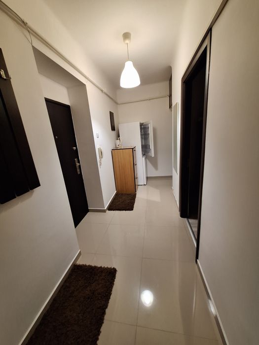 Închiriez apartament 2 camere decomandate, Craiova, ultracentral