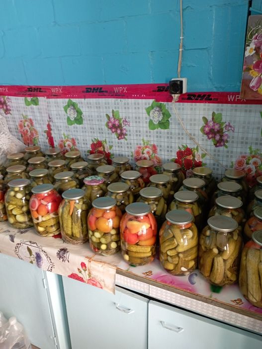 Помидоры,огурцы,салаты, фантомас