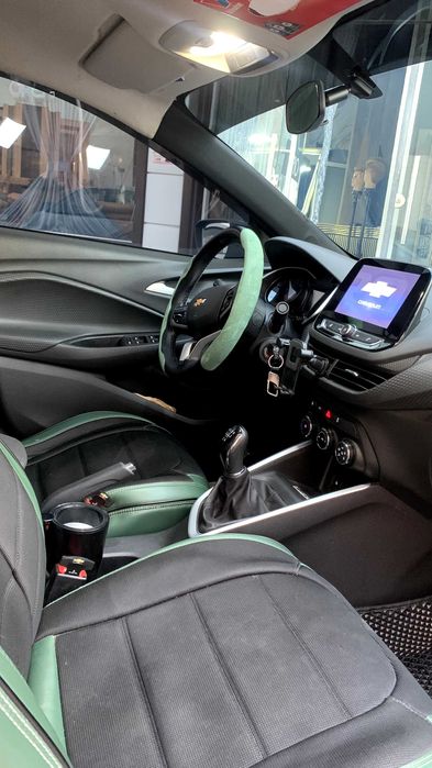 ONIX автомабил сотилади