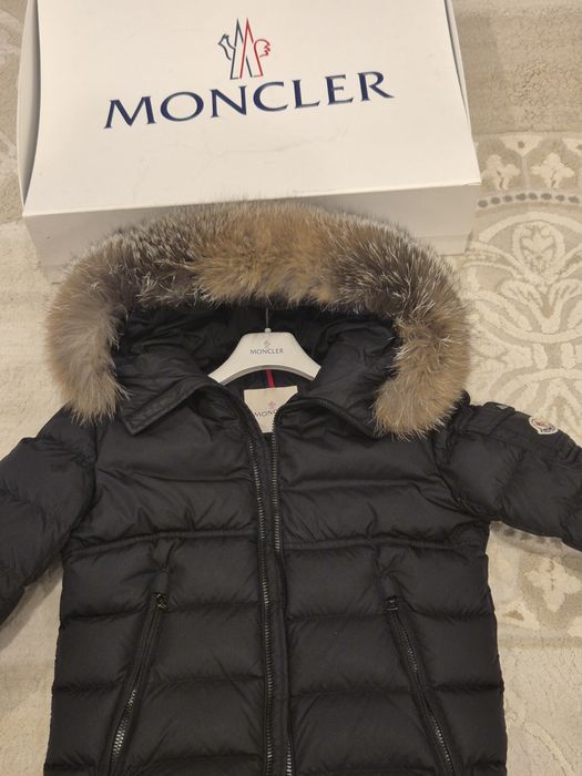 Geaca Moncler originală