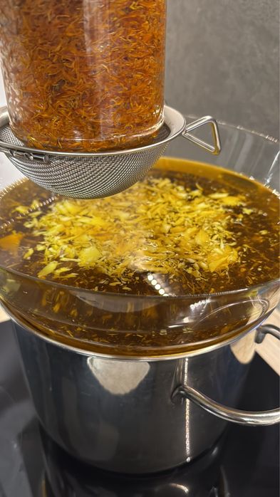 Crema galbenele handmade