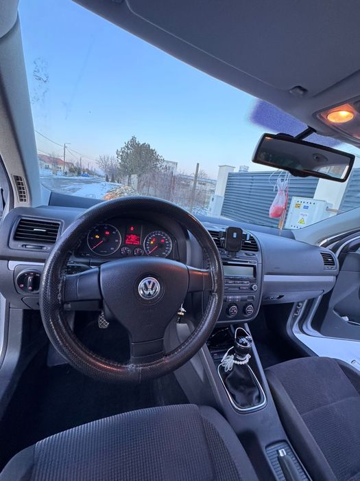 Volkswagen Jetta 1.9 TDI 105 CP Dublu Climatronic