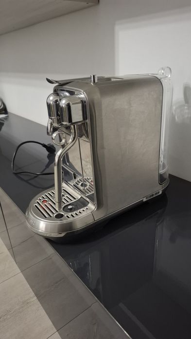 Expresor capsule  Nespresso Creatista plus