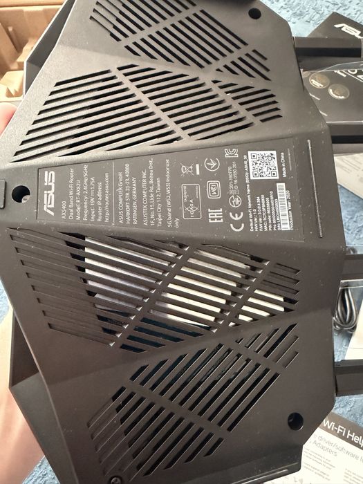 Роутер Asus RT-AC82U