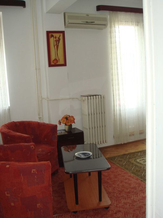 Proprietar, Ofer spre inchiriere garsoniera - Ultracentral