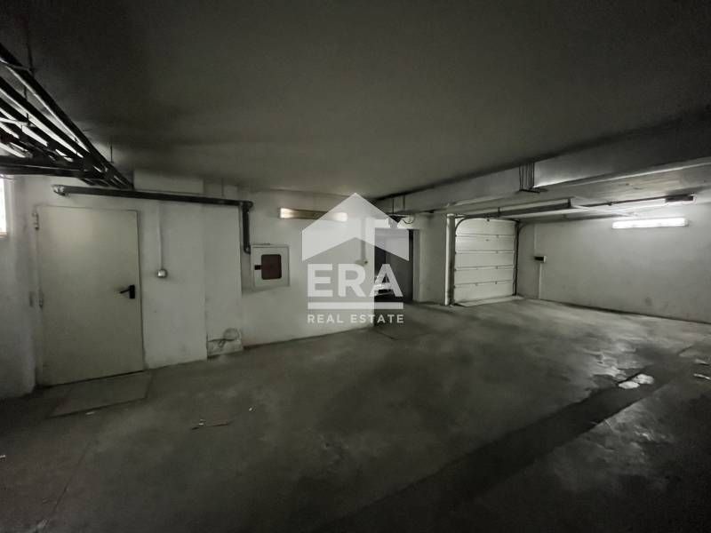 Дава се под наем Гараж / Паркомясто в София, Лозенец - 22 кв.м за 155 € - Снимка #1