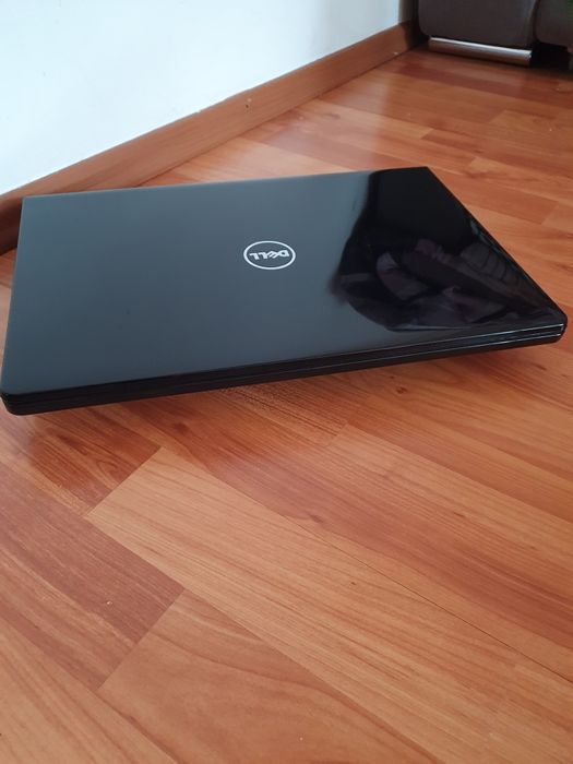 Laptop Dell Inspiron 15 in stare perfecta,folosit foarte putin !