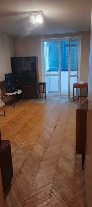 Apartament 3 camere, decomandat, 2 băi, situat în zona Nord, Rm.Vâlcea