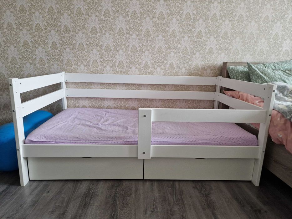 Кровать детская, белая