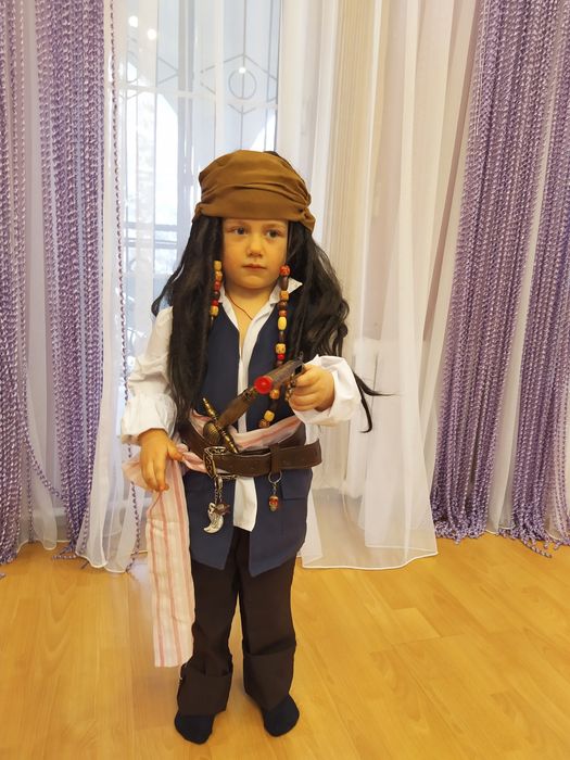 Прокат детских маскарадных костюмов