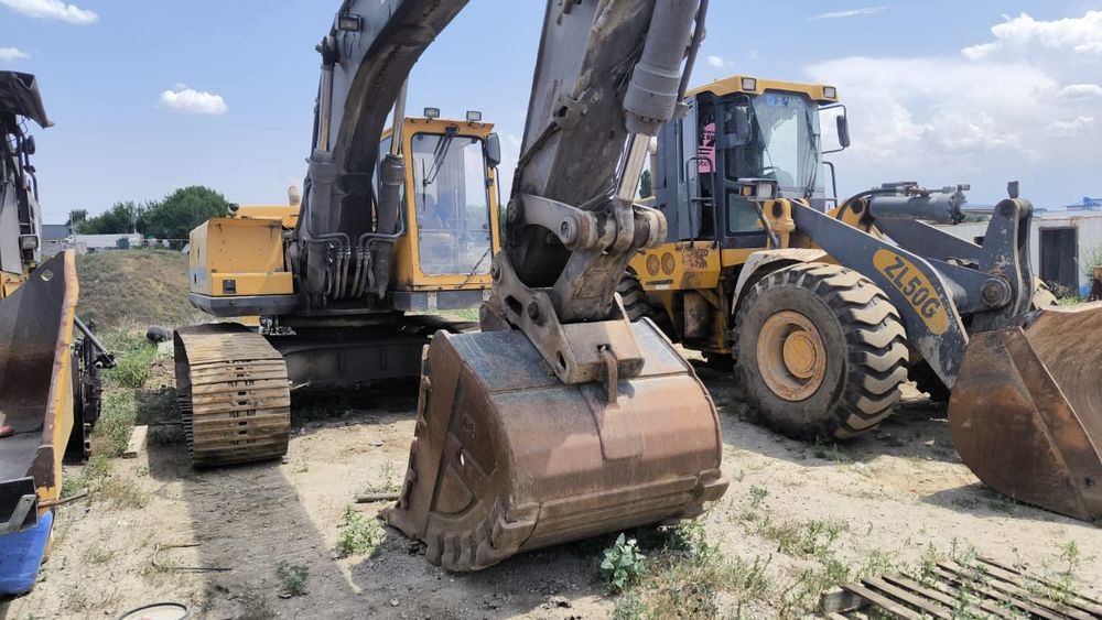 Эксковатор гусеничный