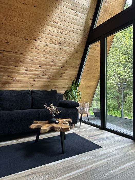 CABANE A-FRAME de închiriat cu ciubar la Predeal