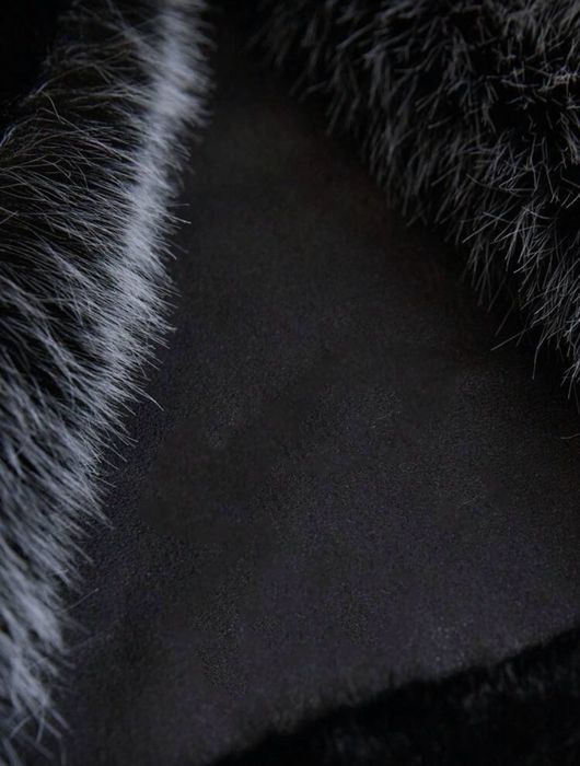 Елегантно черно дамско палто