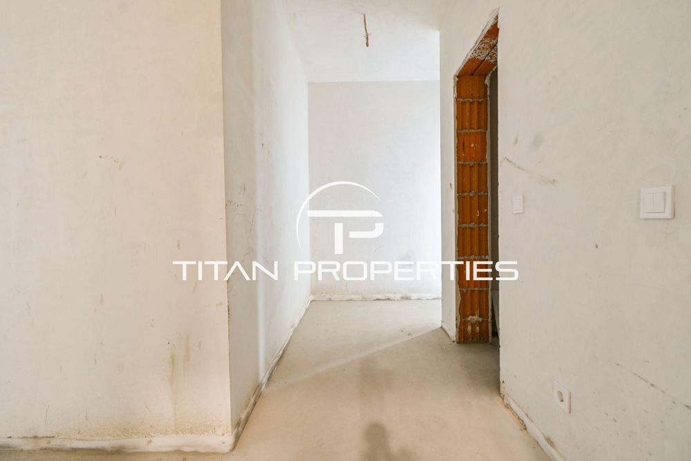 Продава се Тристаен апартамент в София, Красно село - 145 кв.м за 2518 €/кв.м - Снимка #2