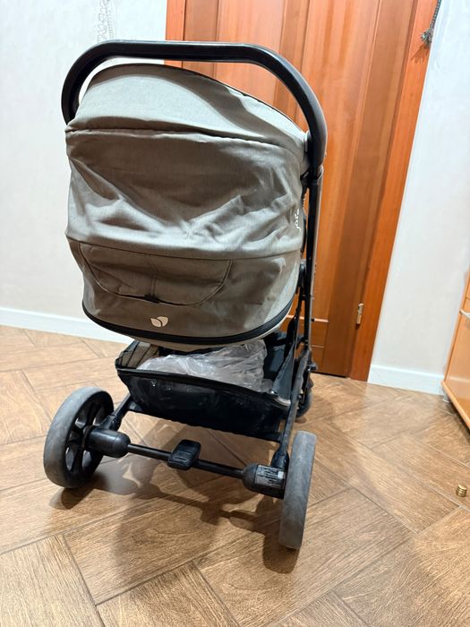 Продам детскую коляску JOIE