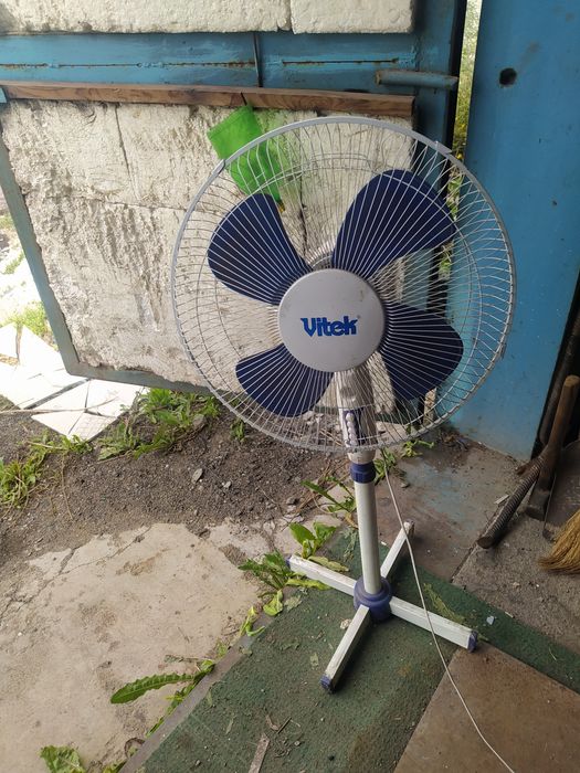 Вентилятор напольный регултруемый