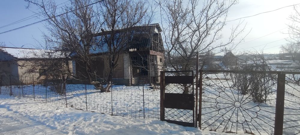 Продам участок 14 соток, с домиком.