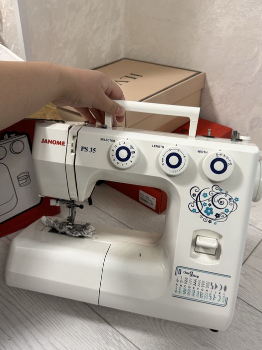 Продам швейную машину