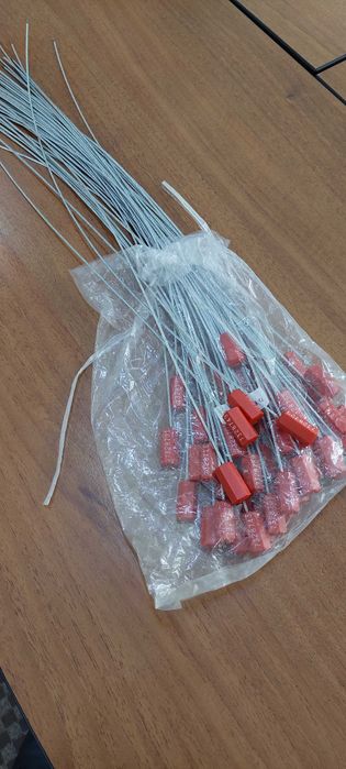 продам пластиковые пломбы, вагонные пломбы