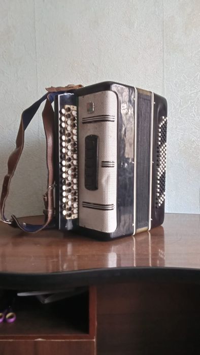 Продам баян в хорошем состоянии