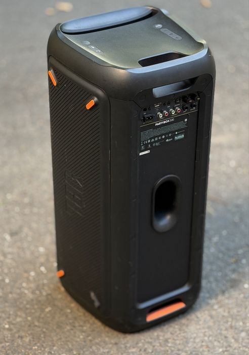 Аудио система JBL Party Box 300, Bass Boost, Bluetooth, USB, True Wireless Stereo, Light shows