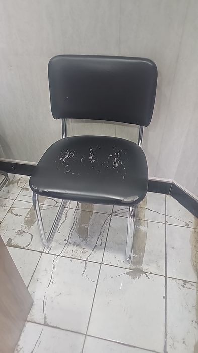 Stul sotiladi arzonga