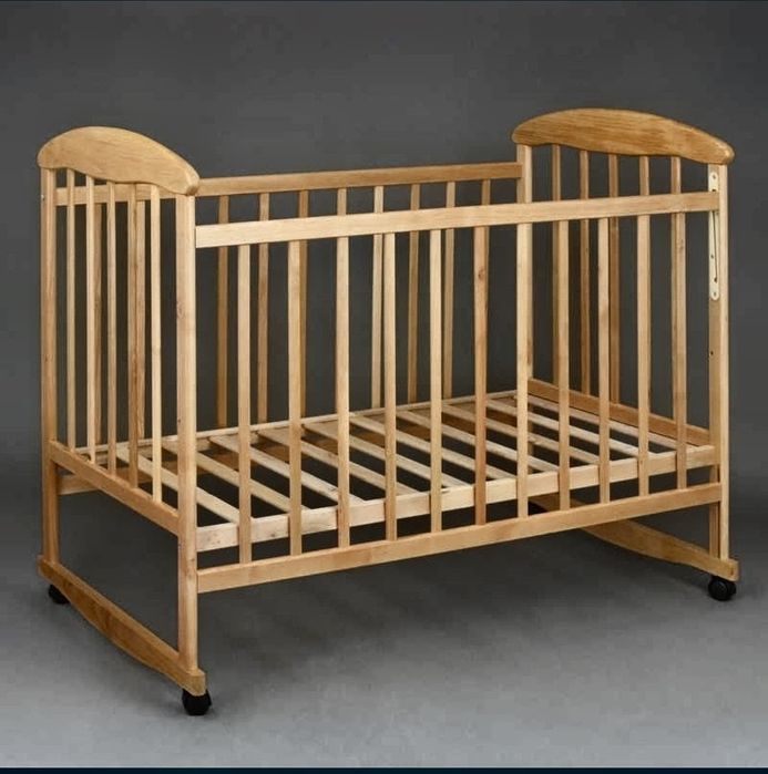 Продам детскую кроватку