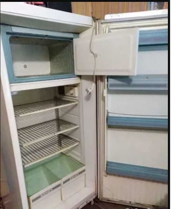 Холодильник Бирюса