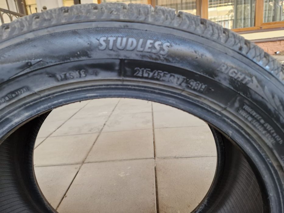 Зимние шины 215/55/R17