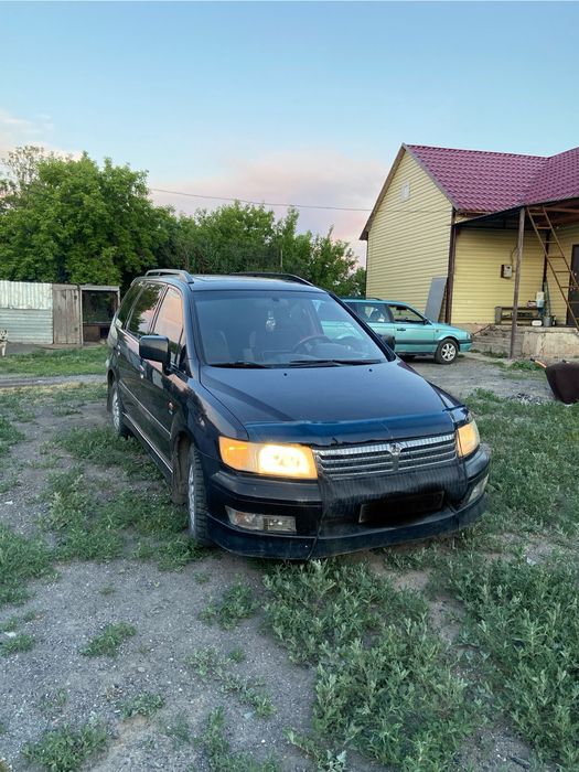 Mitsubishi Space Wagon 1999г.