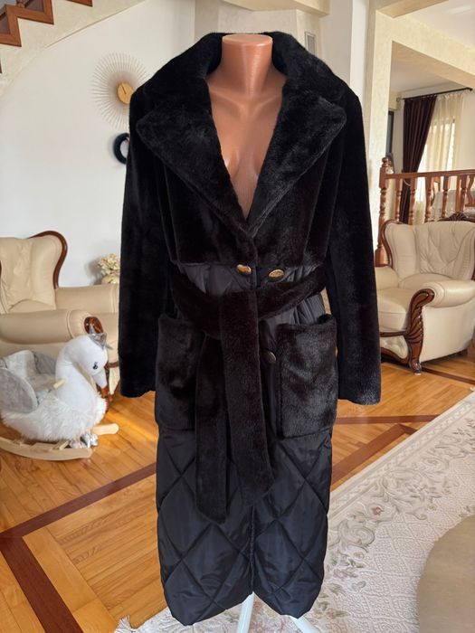 Haina cu blana alcantara