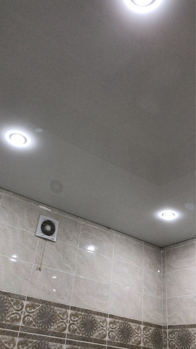 Натяжные потолки  .