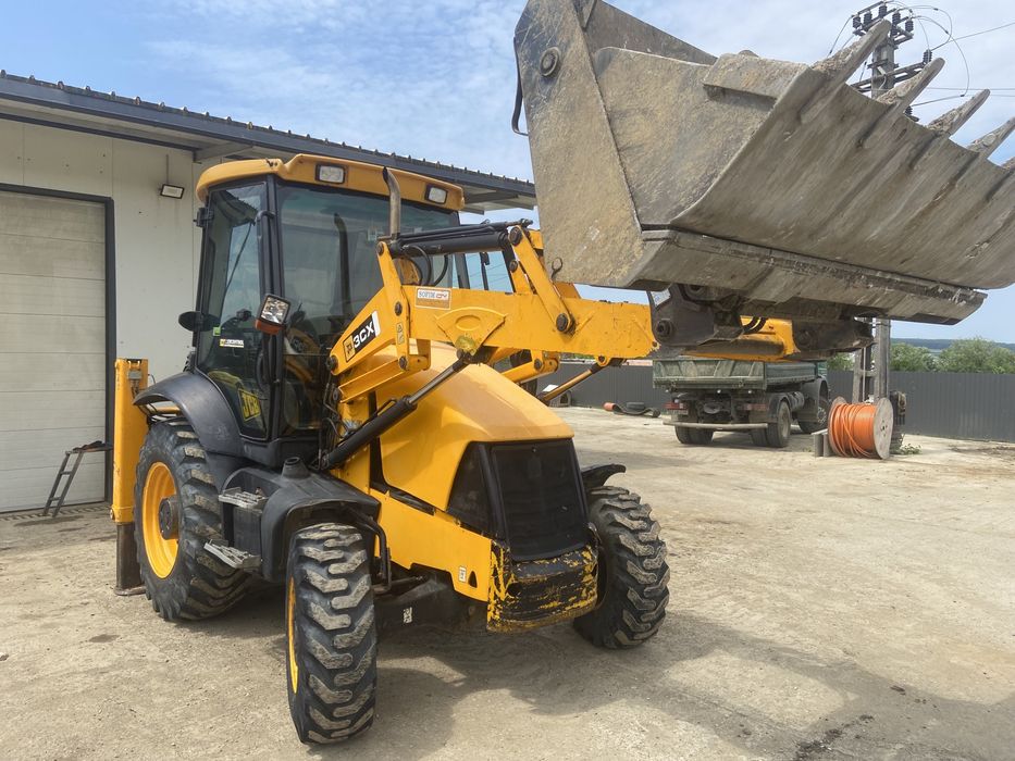 Inchiriere buldoexcavator / miniexcavator / transport basculabil