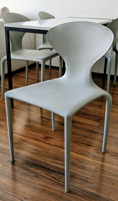 Комплект трапезна маса с 4 столове