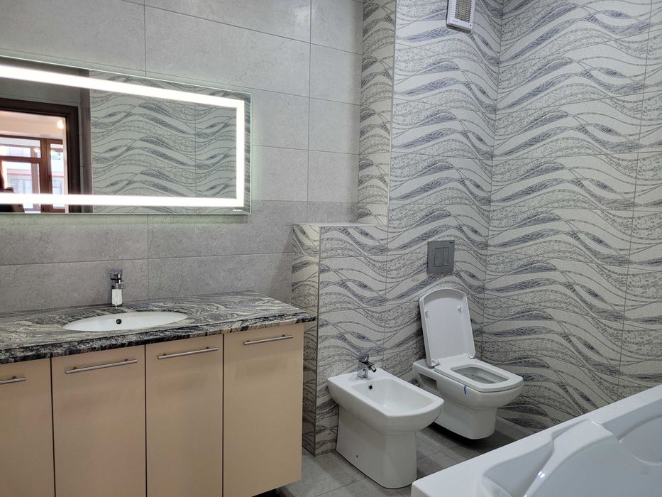 Apartamen 3 camere de inchiriat Isaran, Tractorul