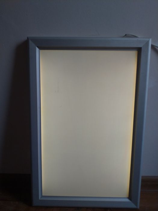 Негатоскоп( для просмотра рентгеновских плёнок)