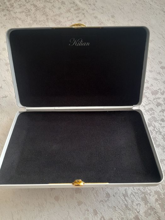 Бял метален клъч Kilian Paris