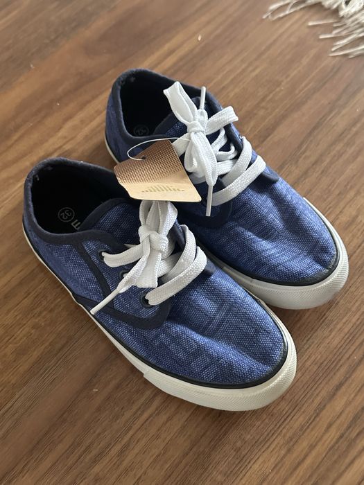 Кроссовки на мальчика