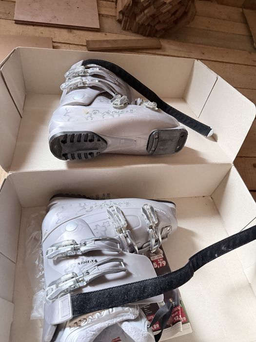 Echipament schiuri si clapari lange venus 75