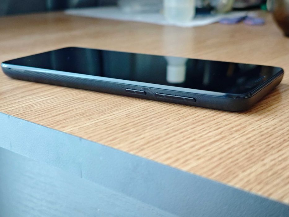 Vand smartphone TCL 501 - ca nou