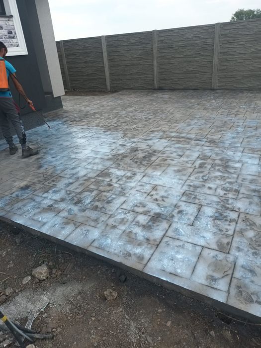 Beton amprentat dezactivat