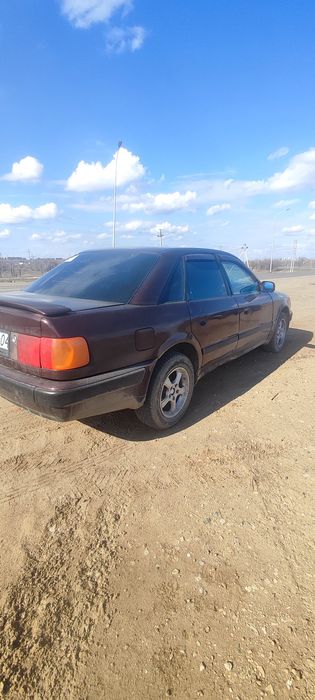 Продам автомобиль ауди 100