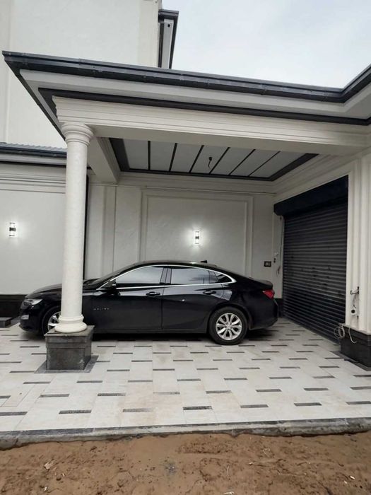 Мошина бозор, Сергели Бобур махаллада зор ховли сотувда