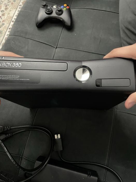 Xbox 360 с двумя джойстиками