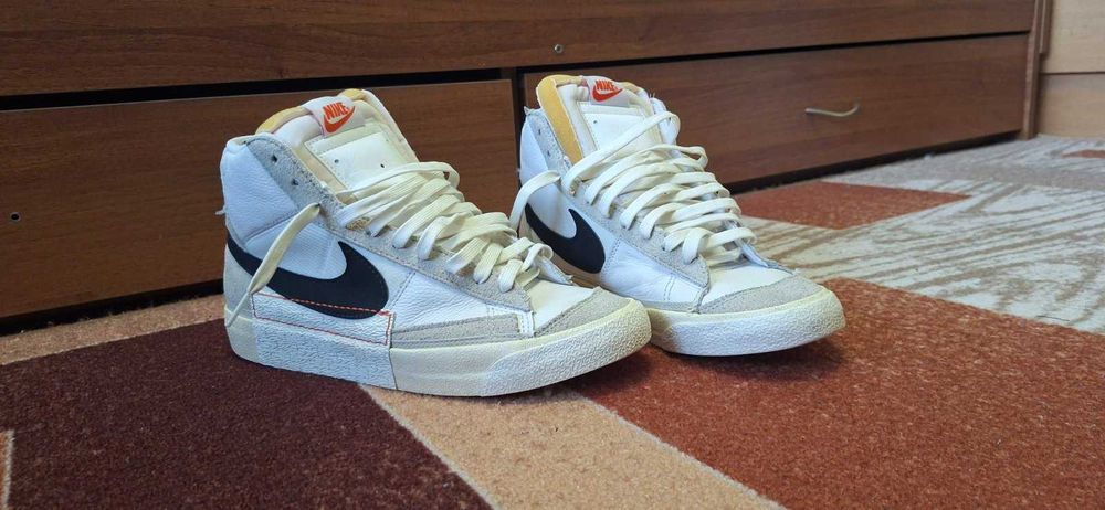 Nike Blazer Mid ’77