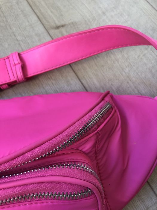 Чанта  тип бананка