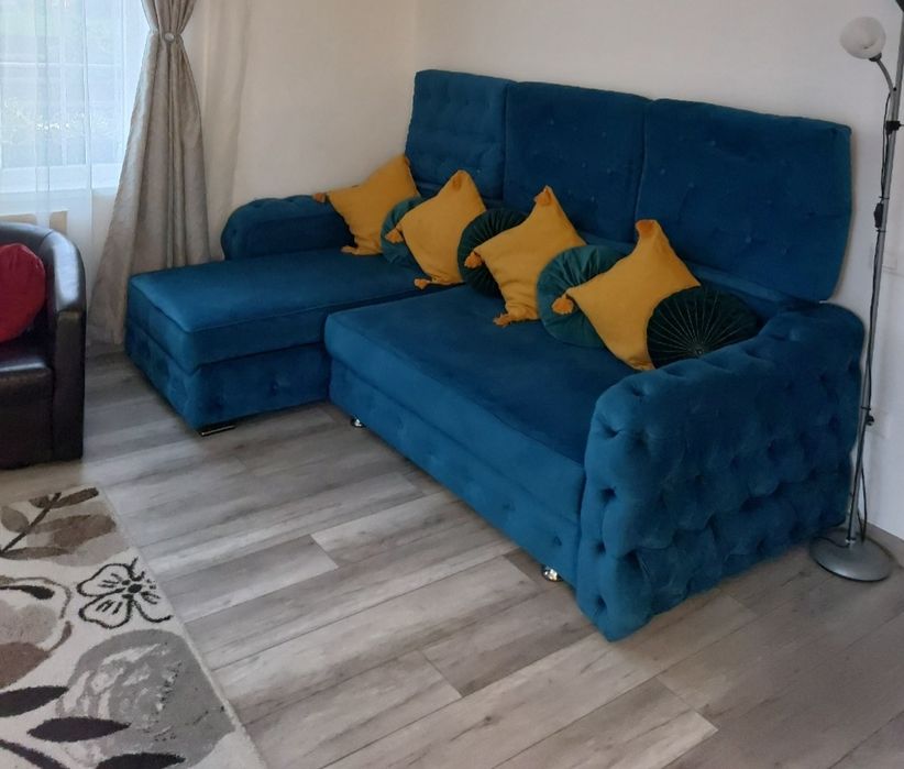 Vând Canapea-tip colțar