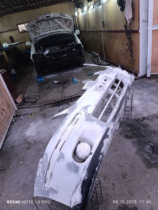 У Жекича в рабочем.