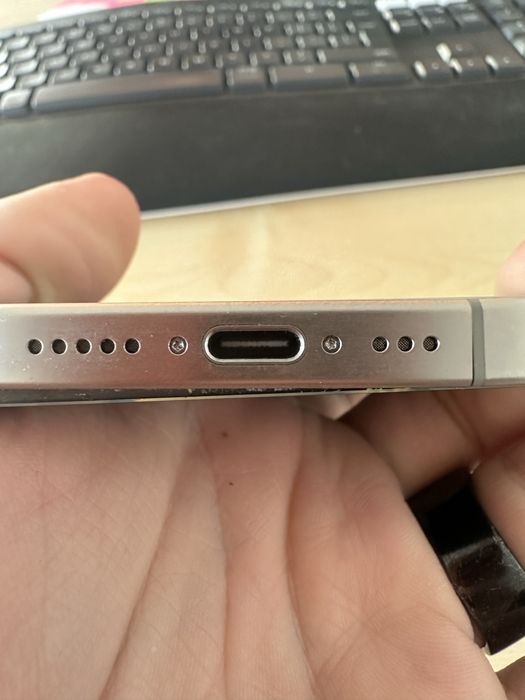 iPhone 15 Pro 128GB – за части / ремонт